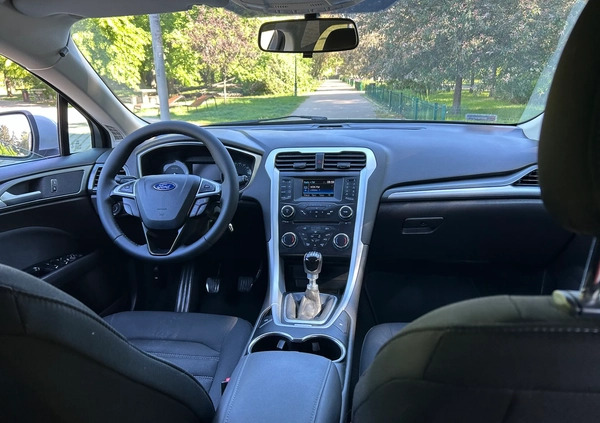 Ford Mondeo cena 49999 przebieg: 177020, rok produkcji 2017 z Warszawa małe 596